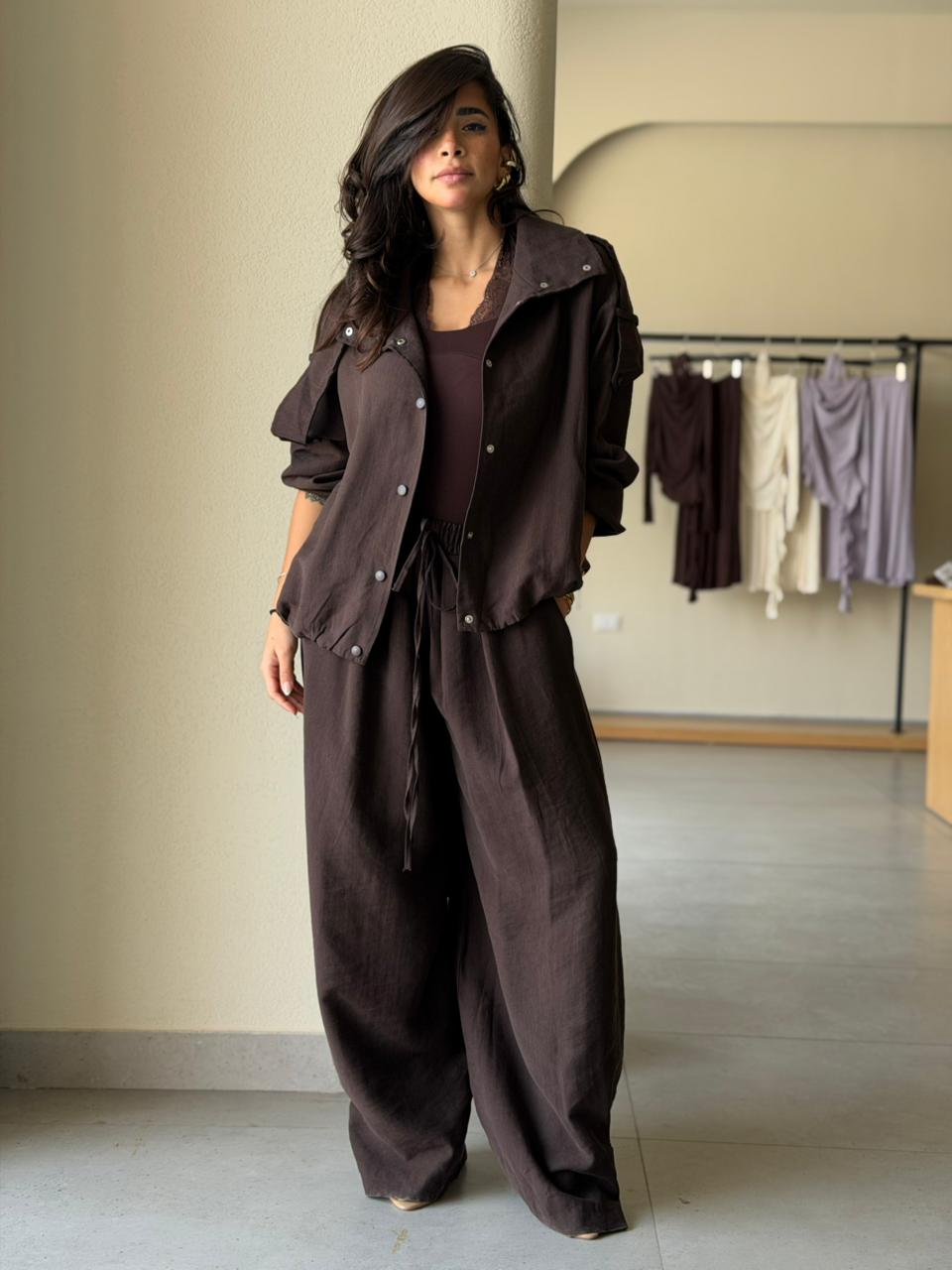 Detail Accent Linen Set - Brown