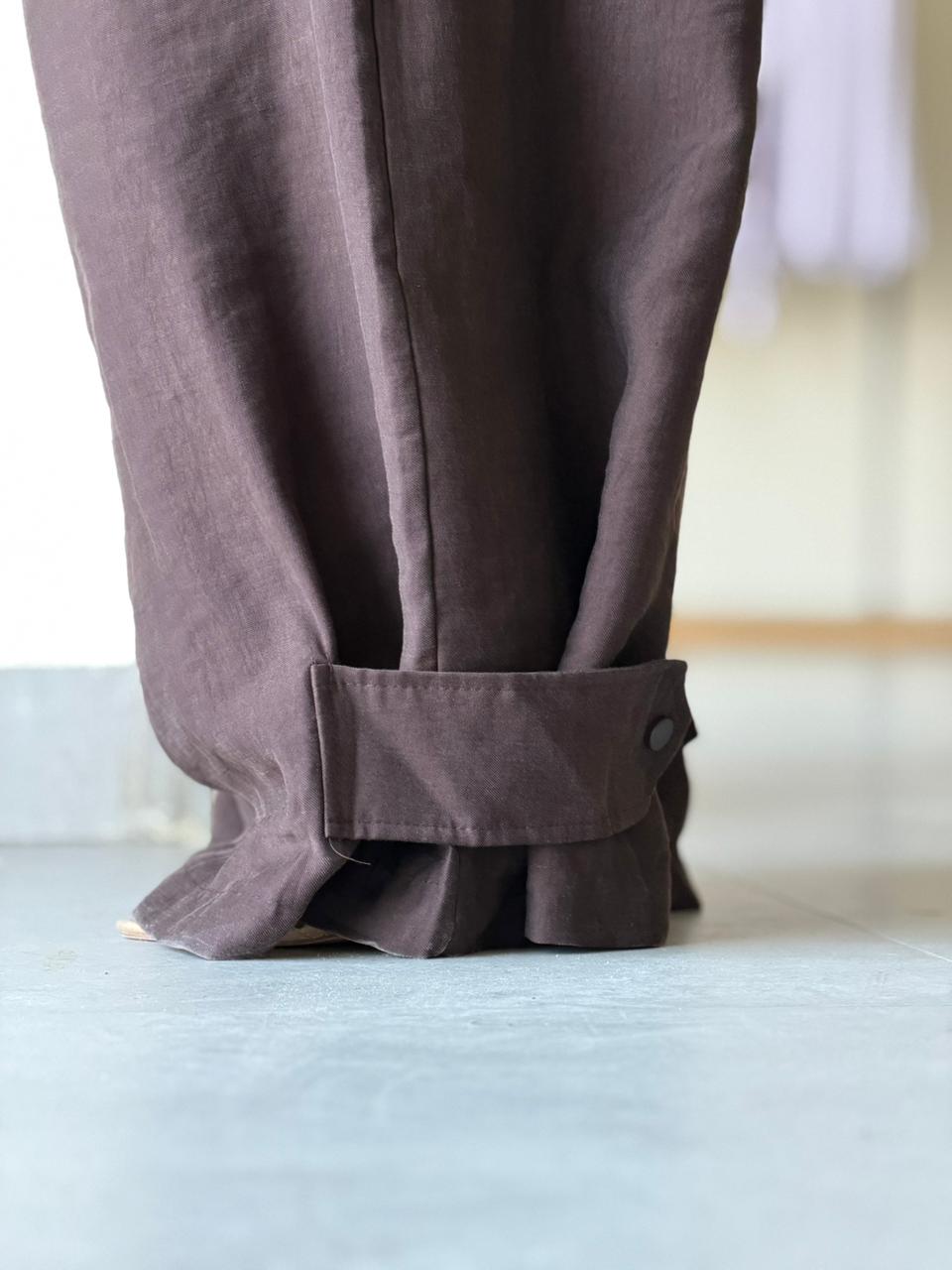 Detail Accent Linen Set - Brown