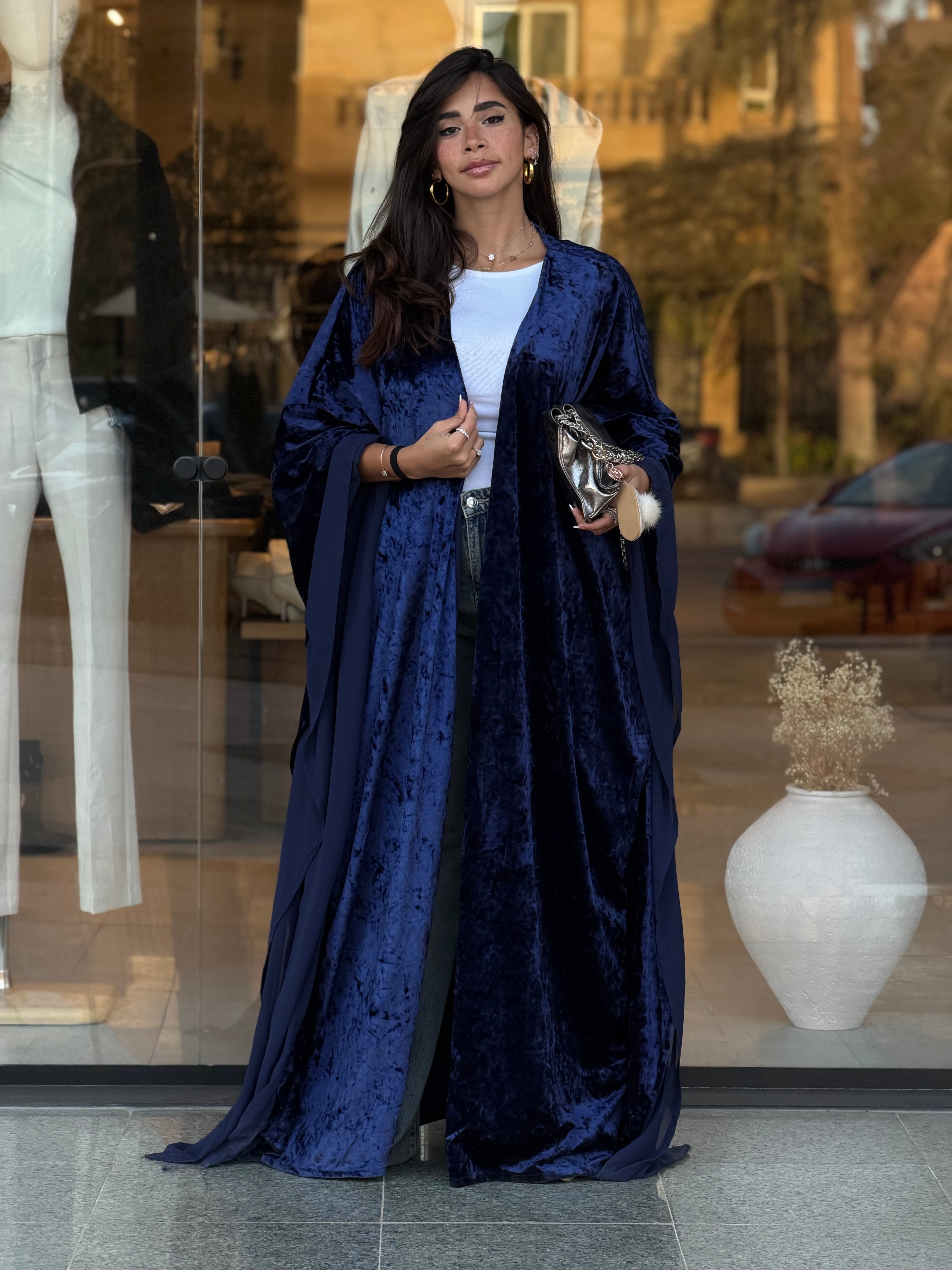 Wide Sleeves Velvet Abaya - Navy