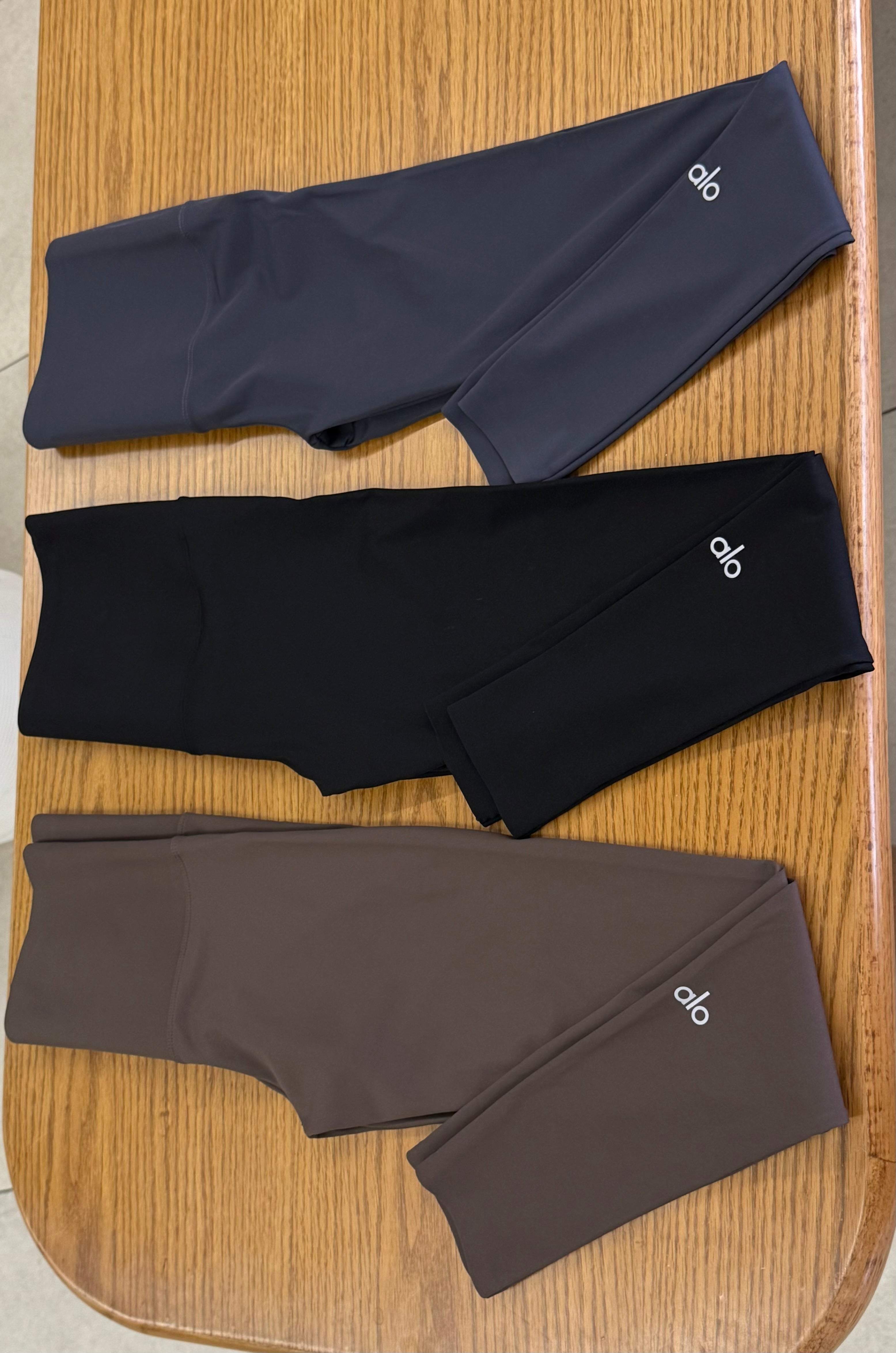Alo Leggings