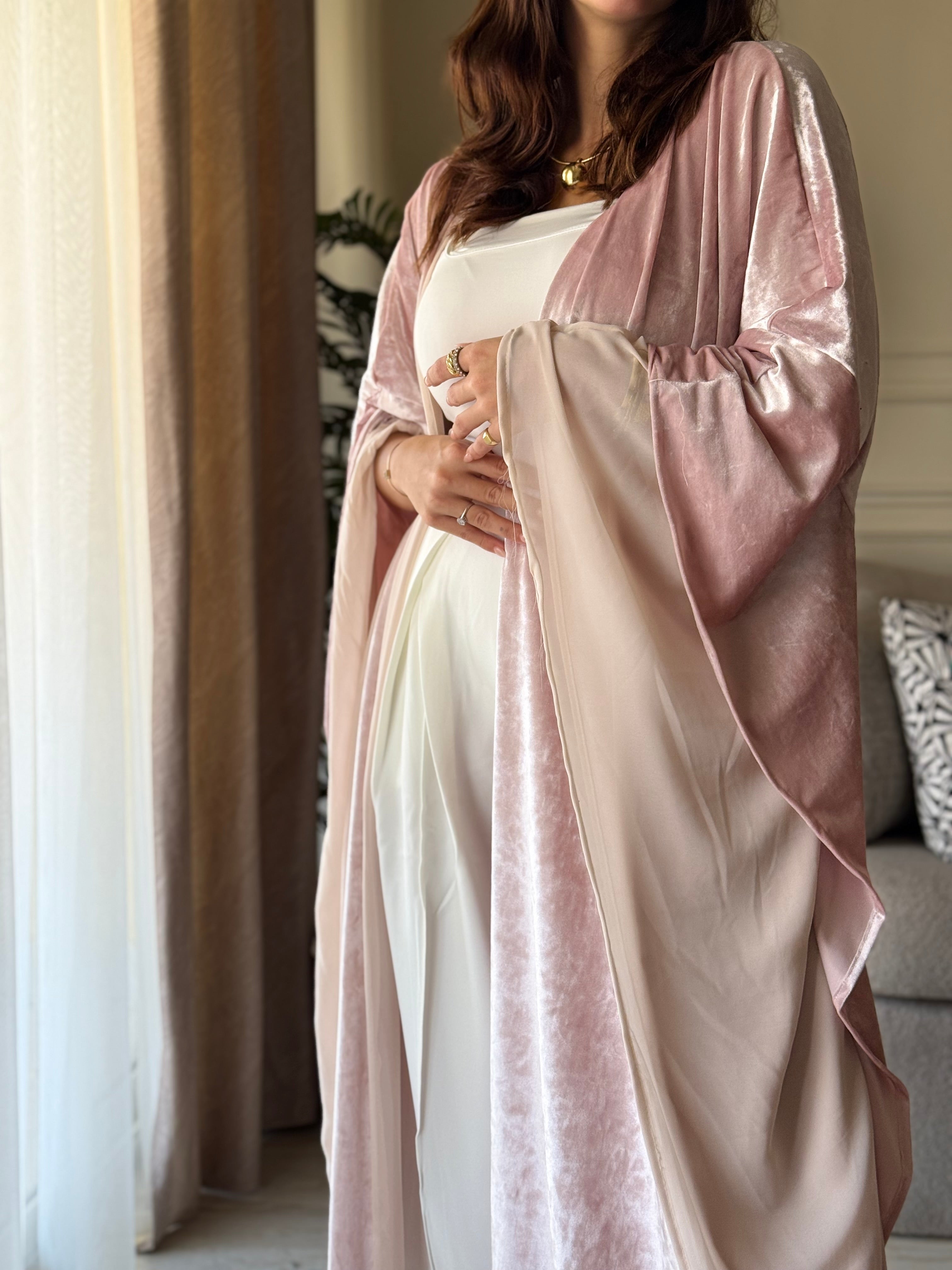 Wide Sleeves Velvet Abaya - Pink