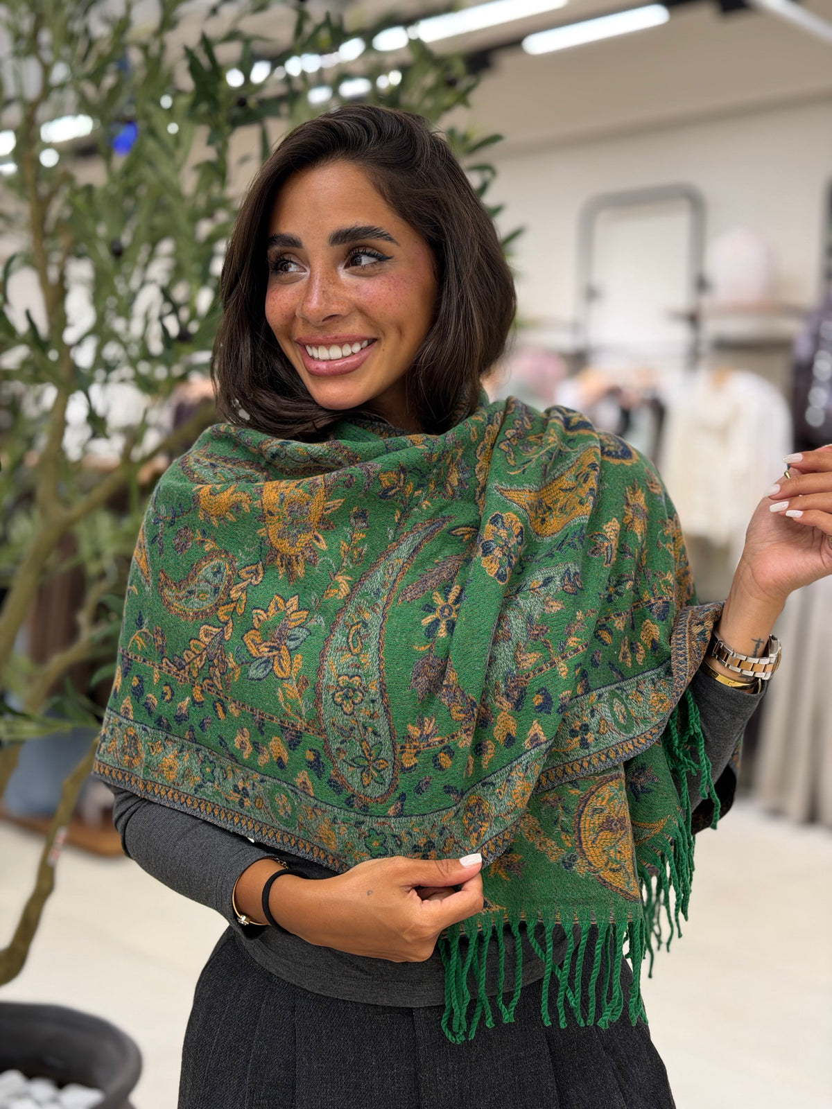 Paisley Shawl - Green