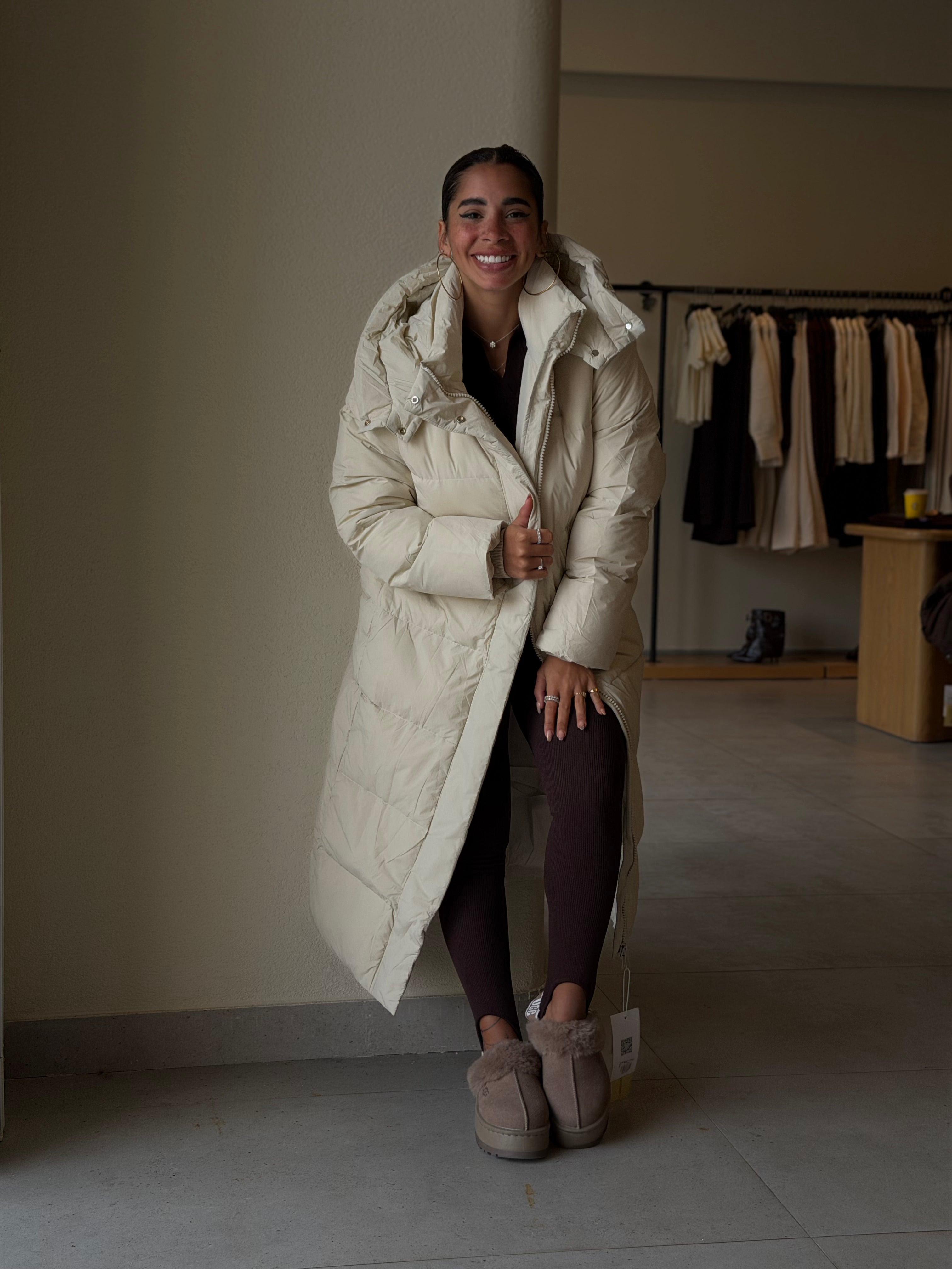 Puffer jacket - off white