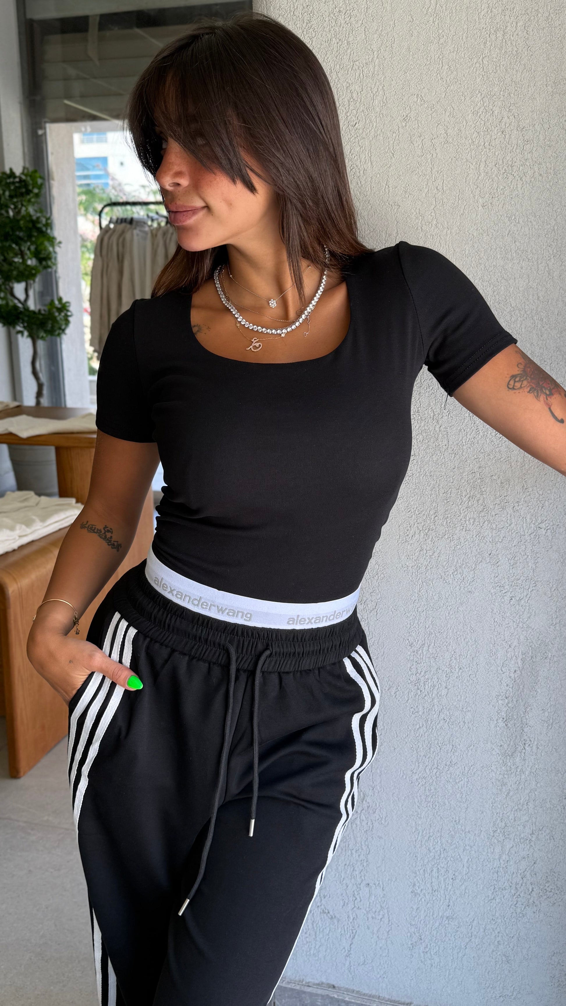 Petal Top _ Black