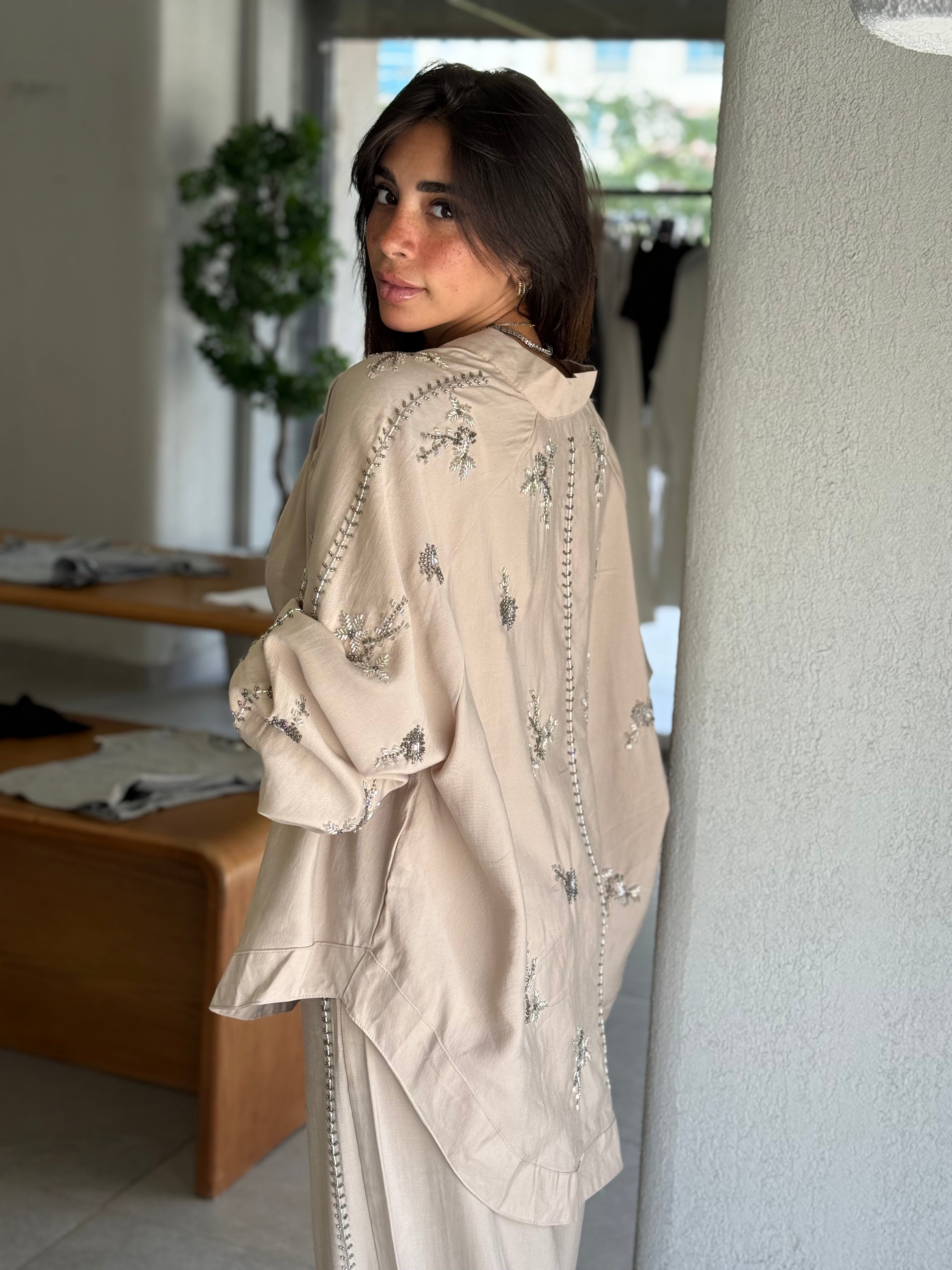 Embroidered set - Beige