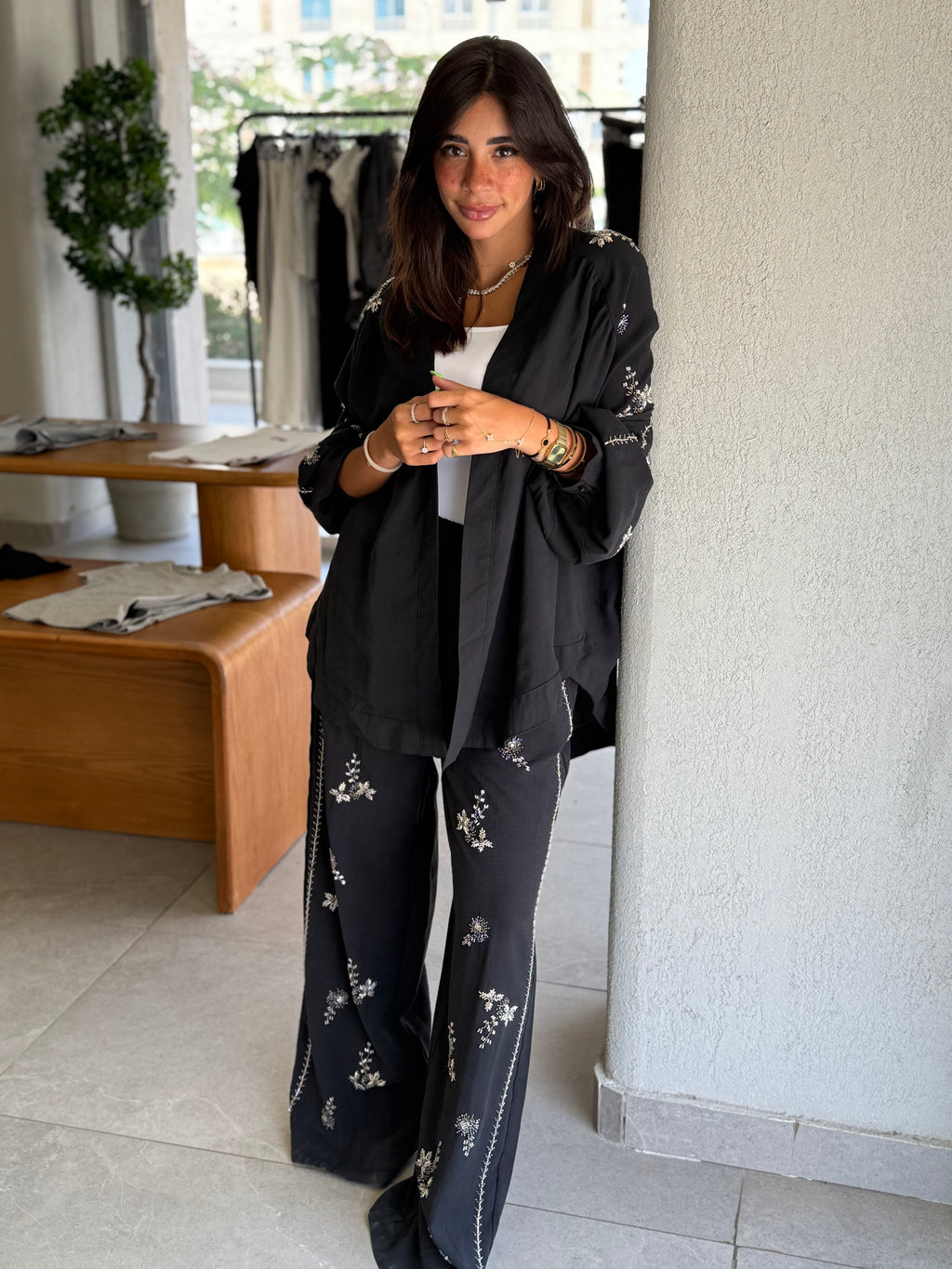 Embroidered set - Black